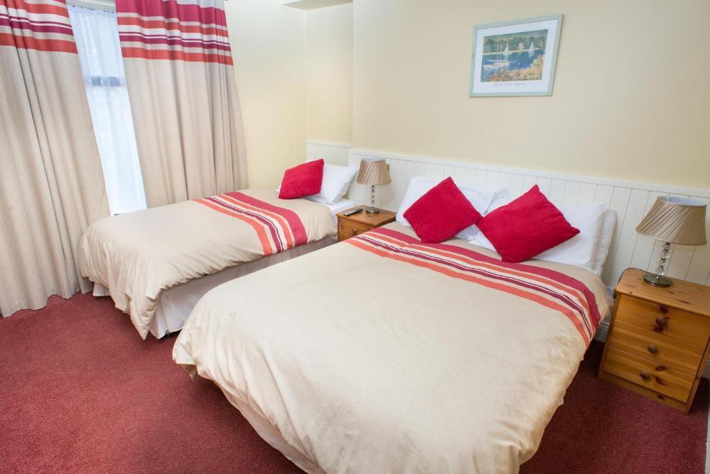 Larkin'S Pub, Restaurant, And B&B Milltown  Quarto foto